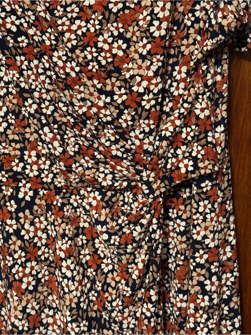 Women’s Plus Size Floral Maxi 70s Inspired Dress with Knot Front Size 1X - Picture 2 of 5